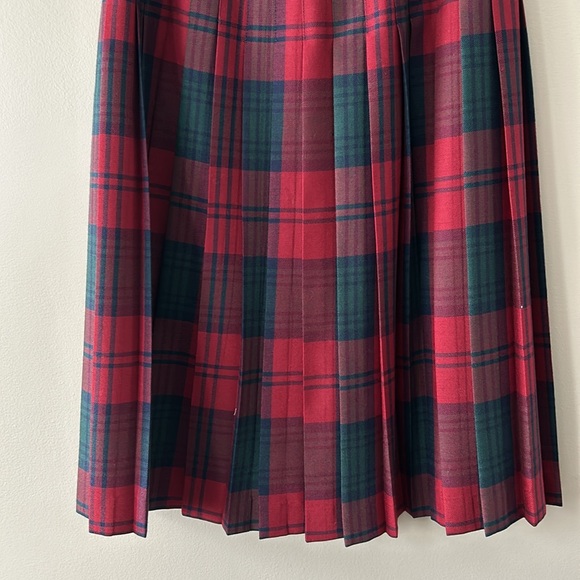 Highland Queen Sportrite Plaid Pleated Skirt - Picture 9 of 15